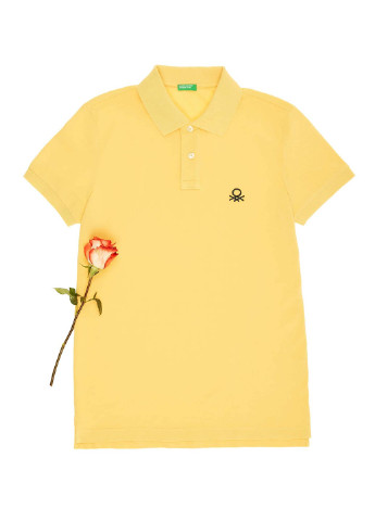 Желтая футболка-поло для мужчин United Colors of Benetton
