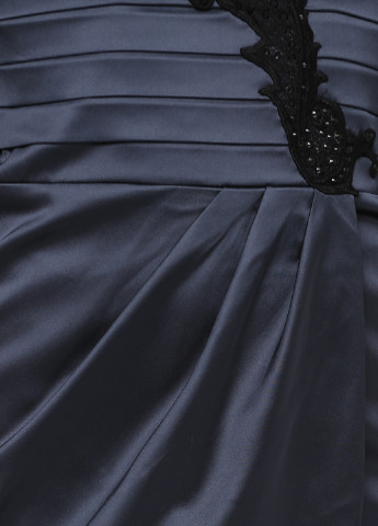 Темно-серое коктейльное платье футляр Sassofono Club однотонное