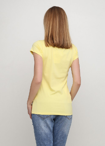 Желтая летняя футболка M&T Fashion