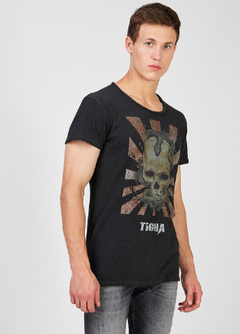Чорна футболка Tigha