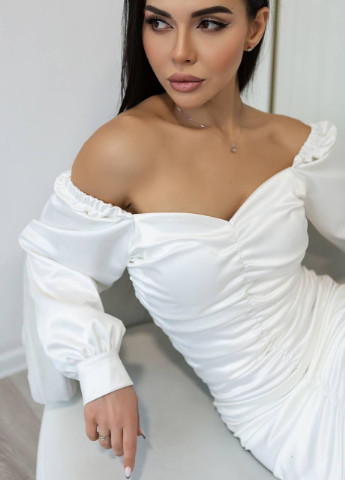 Белое женское платье из королевского атласа молочного цвета 373578 New Trend