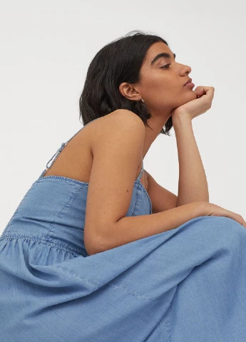 Блакитна кежуал сукня H&M однотонна
