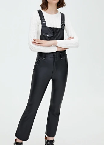 Комбинезон Pull & Bear комбинезон-брюки однотонный чёрный кэжуал искусственная кожа
