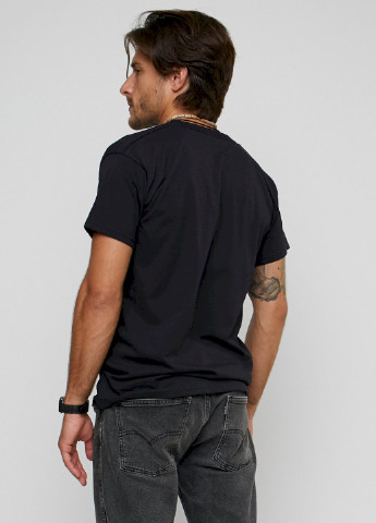 Чорна футболка чоловіча YAPPI