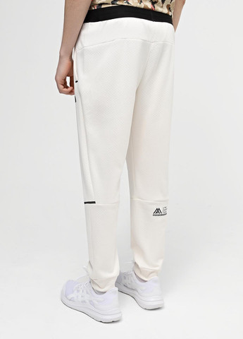 Белые спортивные демисезонные джоггеры брюки The North Face