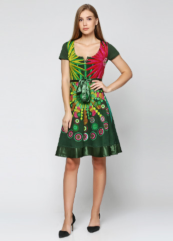 Зеленое кэжуал платье Desigual с абстрактным узором