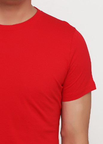 Красная футболка Tultex
