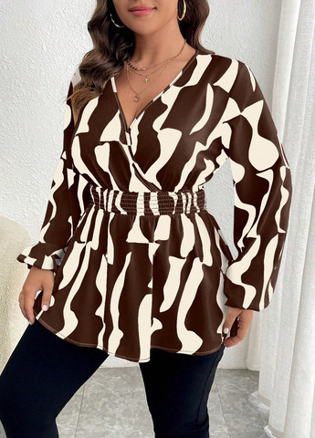 Комбинированная блуза на запах SHEIN