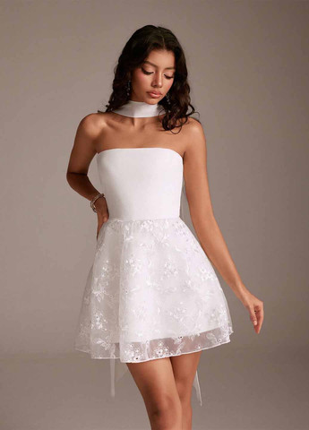 Белое праздничный, коктейльное платье клеш SHEIN однотонное