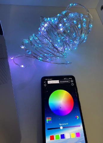 Розумна світлодіодна смарт гірлянда RGB для ялинки новорічного декору керування кольором з телефону 20 м 200 LED (75101-Нов) Francesco Marconi (251345181)