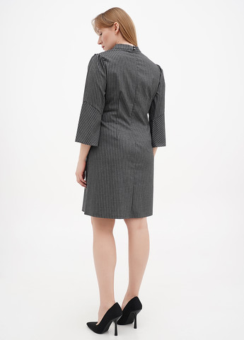 Темно-серое кэжуал платье а-силуэт Sassofono в полоску