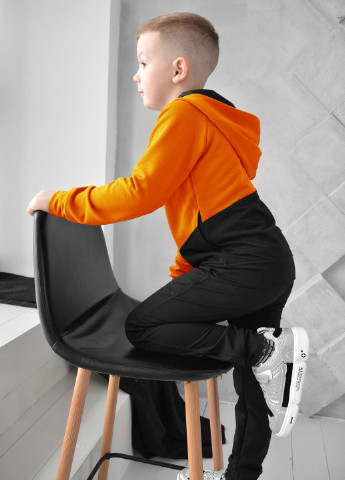 Оранжевый демисезонный спортивный костюм ZM