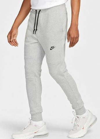 Светло-серые спортивные демисезонные джоггеры брюки Nike