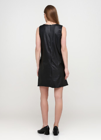 Черное кэжуал платье Mela London однотонное