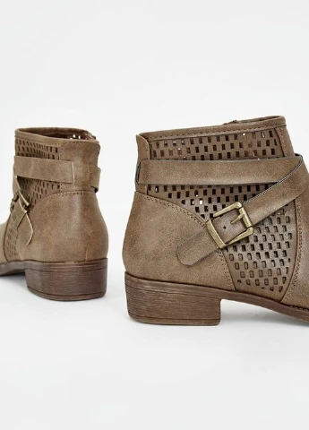 Осенние ботинки JustFab с перфорацией из искусственной кожи