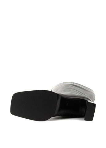 Осенние сапоги Le'BERDES