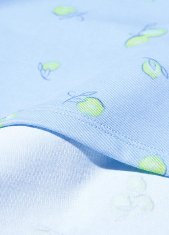 Голубой демисезонный костюм (футболка, шорты) с шортами Uniqlo