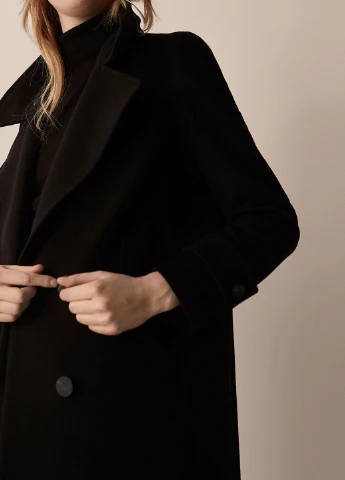 Чорне демісезонне Пальто Massimo Dutti
