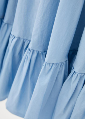 Блакитна кежуал літній асиметричне плаття зі спущеними рукавами і воланами на спідниці neida Podium однотонна