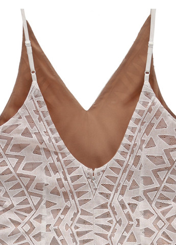 Белое кэжуал платье годе Love Triangle с абстрактным узором