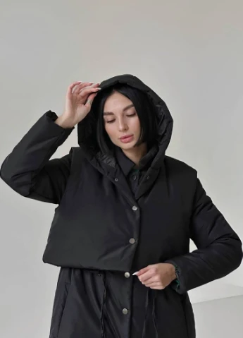 Чорне зимнє Утеплене пальто зі зйомним жилетом Moni&co