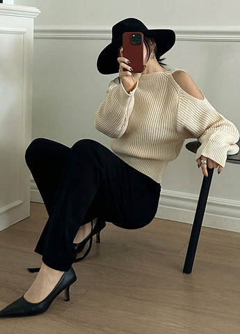 Кремовий демісезонний светр SHEIN