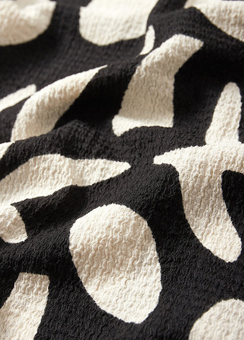 Чёрно-белую блуза C&A