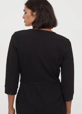 Черное платье H&M однотонное
