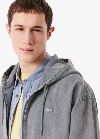 Серая демисезонная куртка Lacoste