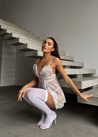 Білий демісезонний комплект (пеньюар, труси, панчохи) No Brand