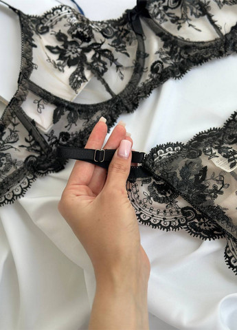 Черный демисезонный комплект (бюстгальтер, трусики) NOVA VEGA