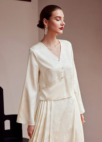 Кремова блуза на запах SHEIN