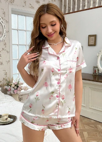 Біла всесезон піжама (сорочка, шорти) сорочка + шорти SHEIN