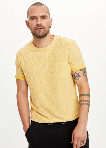 Жовта футболка DeFacto