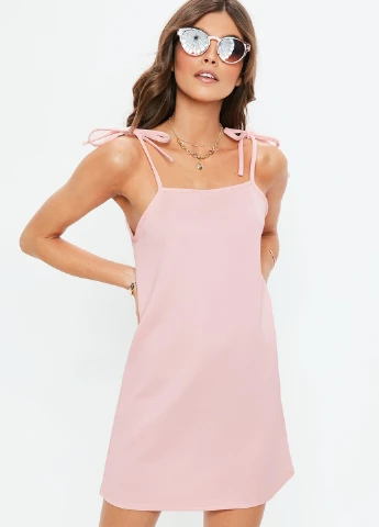 Світло-рожева кежуал сукня Missguided однотонна
