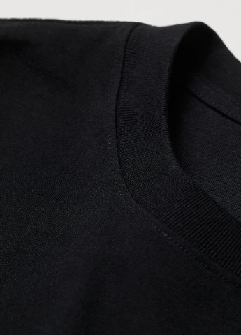 Черная футболка H&M