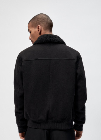 Черная куртка с пришитым комиром Zara