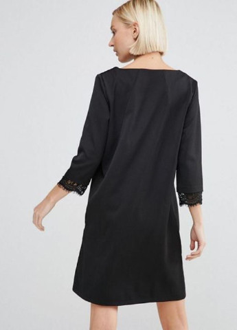 Черное коктейльное платье а-силуэт Minimum однотонное
