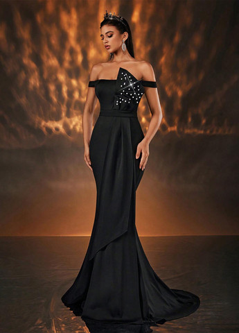 Черное вечернее платье со шлейфом, годе, с открытыми плечами, с открытой спиной SHEIN однотонное