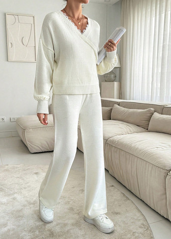 Молочний демісезонний комплект (пуловер, штани) SHEIN