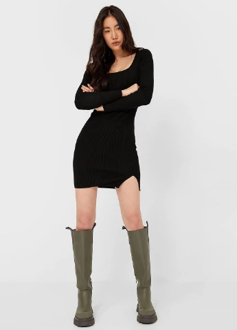 Черное кэжуал платье Stradivarius однотонное