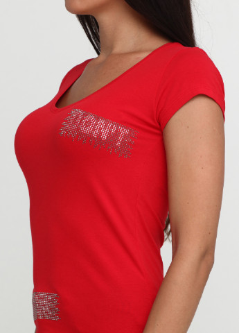 Красная летняя футболка MMC
