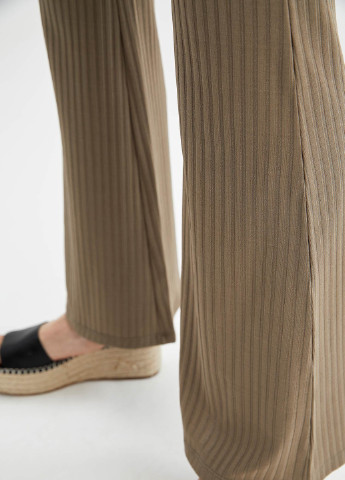 Темно-бежевые кэжуал летние классические брюки DeFacto