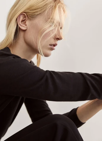 Чорний демісезонний пуловер пуловер Massimo Dutti