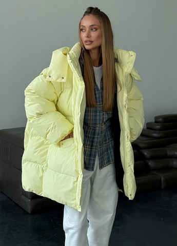 Желтая зимняя куртка No Brand