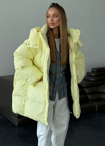 Желтая зимняя куртка No Brand