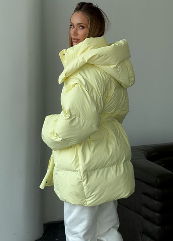Желтая зимняя куртка No Brand