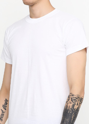 Белая демисезонная футболка Devino