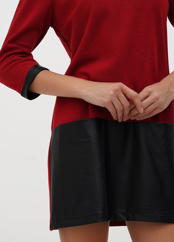 Красное кэжуал платье Sassofono однотонное