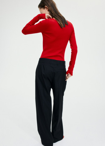 Красный демисезонный свитер H&M